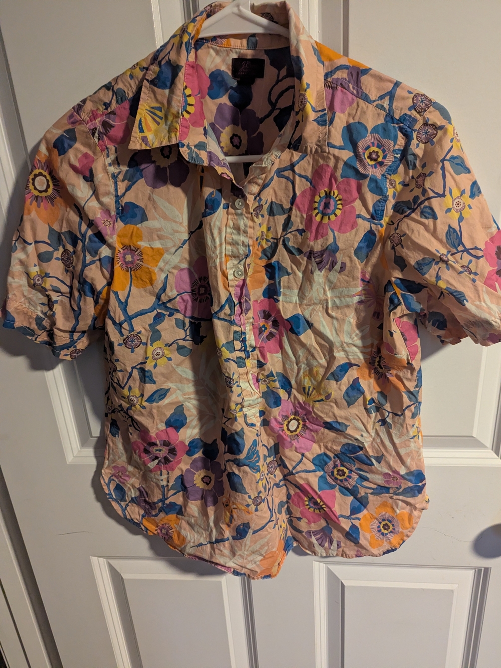 Men's Peach Floral Short-Sleeve Button-Up Shirt